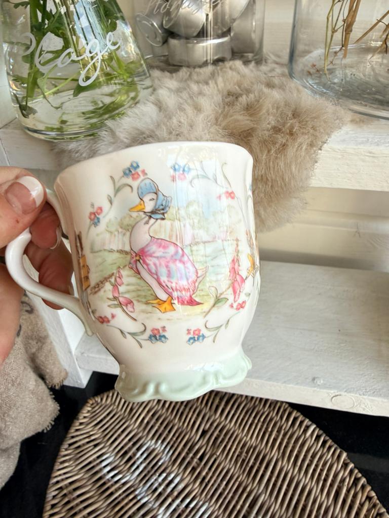 Royal Albert Beatrix potter mok 1987 Jemima Puddelduck izgst, Ophalen, Zo goed als nieuw, Porselein