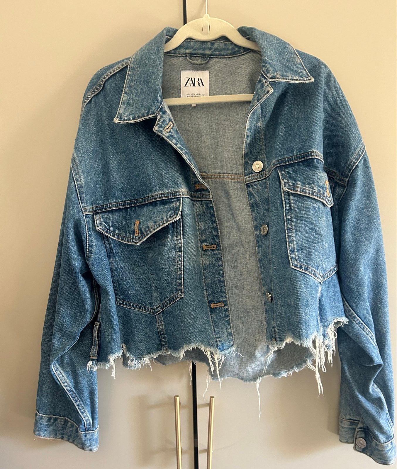 Zara denim jack met gerafelde zoom, Ophalen of Verzenden, Zo goed als nieuw, Maat 42/44 (L), Blauw