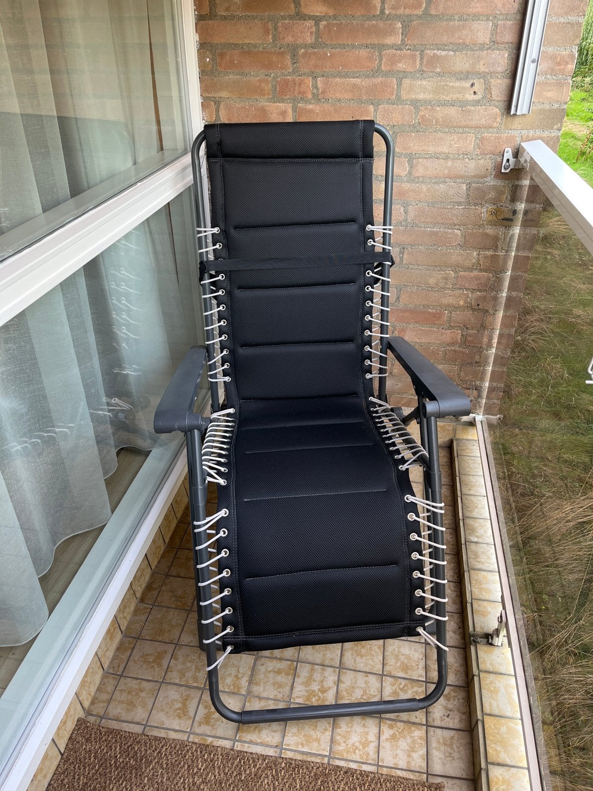 Comfortabele verstelbare relaxstoel - Zwart, Tuin en Terras, Ophalen, Zo goed als nieuw, Metaal, Verstelbaar