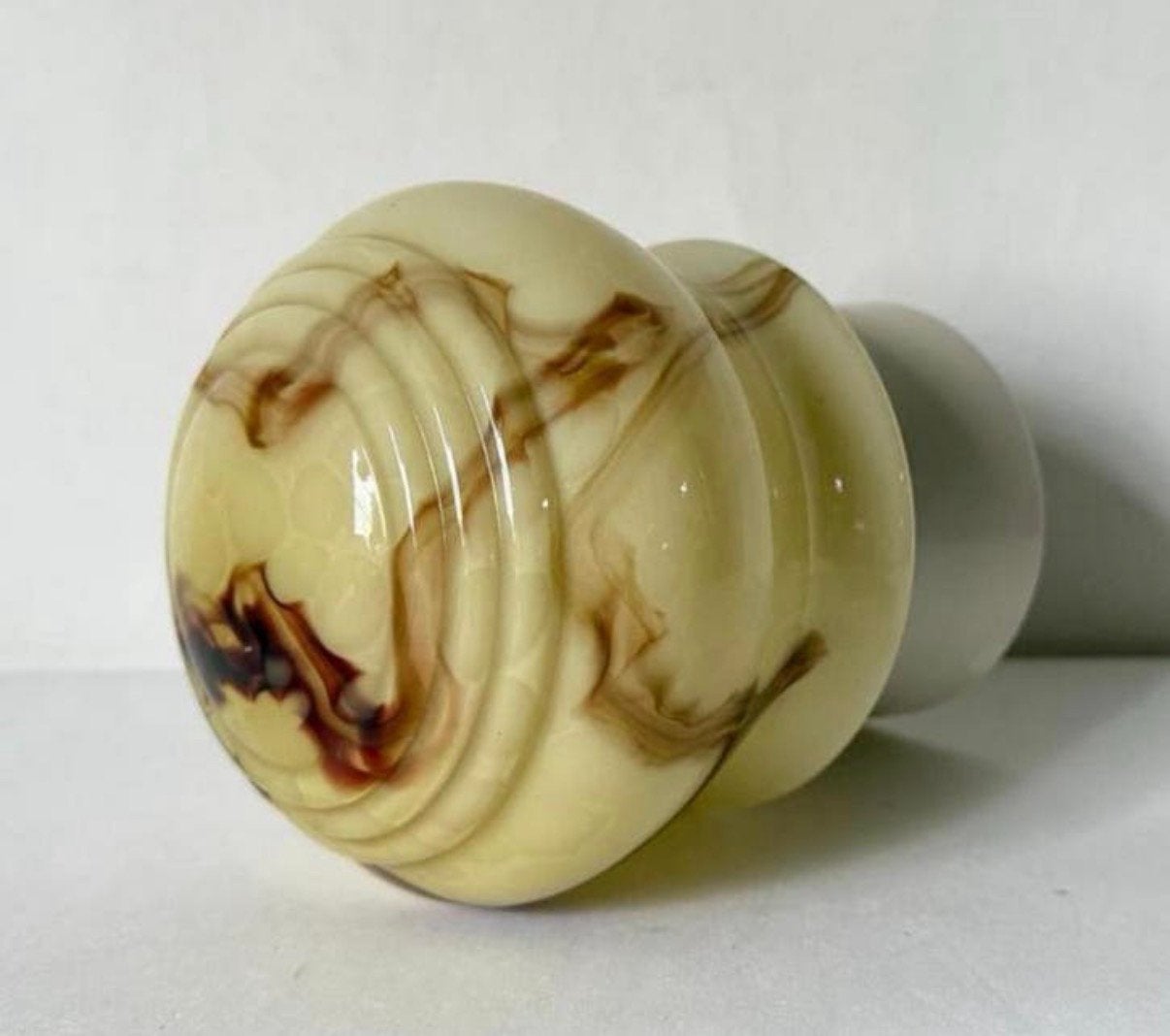 Vintage Thabur plafonnière marmer look bakelieten armatuur, Zo goed als nieuw, Plafondlamp, Thabur, Meerkleurig