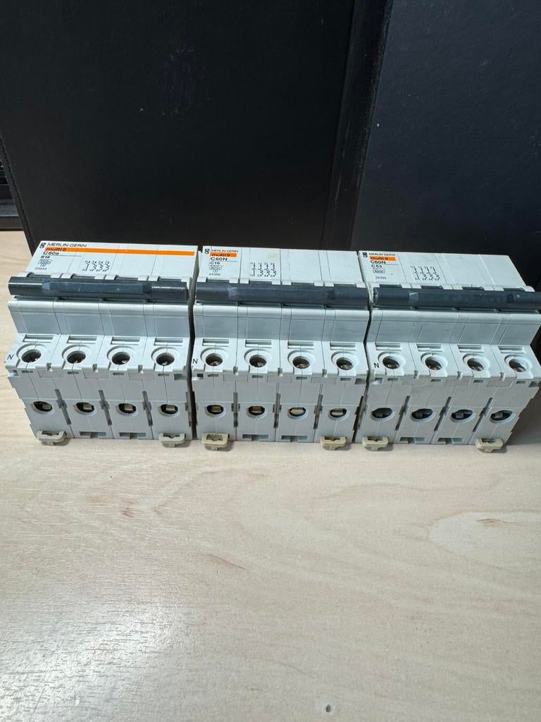 Merlin Gerin 4P Automaat C16/C63 + N (3 stuks), Ophalen of Verzenden, Gebruikt