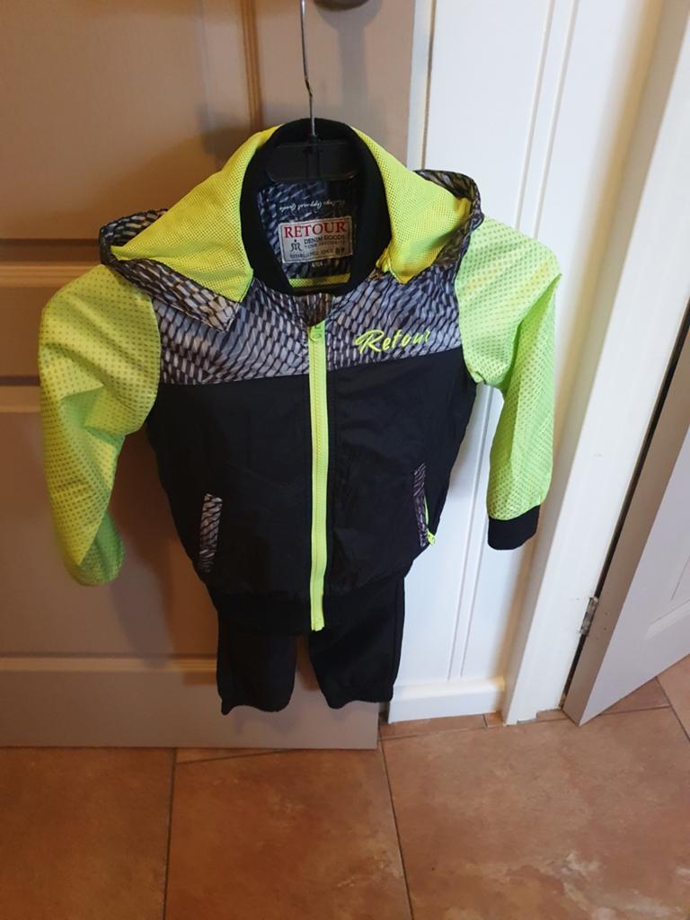 Retour trainingspak & Messi voetbalshirt - maat 104, Zo goed als nieuw, Zwembroek, Jongen, Retour