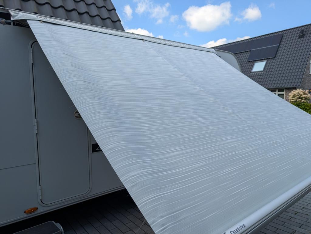 Thule Omnistor 1200 300 Mystic Grey zakluifel, Ophalen, Zo goed als nieuw