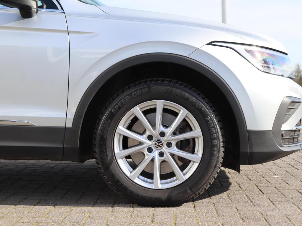 Volkswagen Tiguan 1.4 TSI 245 pk DSG eHybrid Life | Navigati, 1716 kg, Stof, 4 cilinders, Adaptive Cruise Control