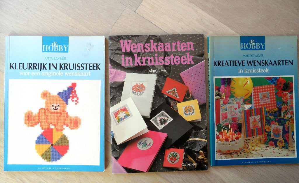 3 kleine borduurboekjes met super veel kleine kruissteek zie, Hobby en Vrije tijd, Ophalen of Verzenden, Nieuw, Handborduren, Patroon