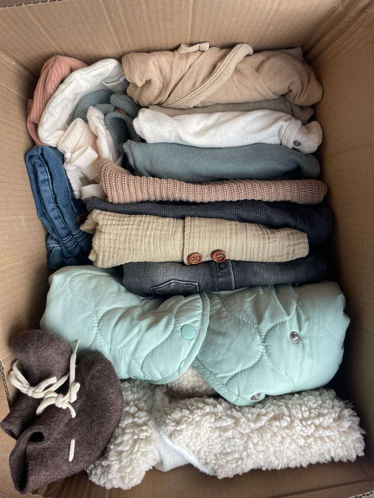 Pakket babykleding neutraal/jongen 50/56, Kinderen en Baby's, Ophalen of Verzenden, Zo goed als nieuw, Maat 56