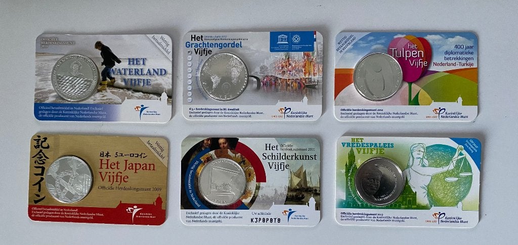 Set van 6 Zwaar Verzilverde €5 Munten in Coincard (KNM), Ophalen of Verzenden, Koningin Beatrix, Euro's, Setje