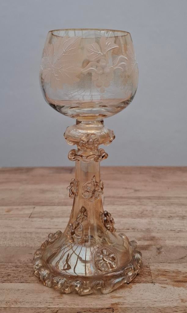 Bijzonder glas met druivenmotief, Antiek en Kunst, Antiek | Glas en Kristal, Ophalen of Verzenden