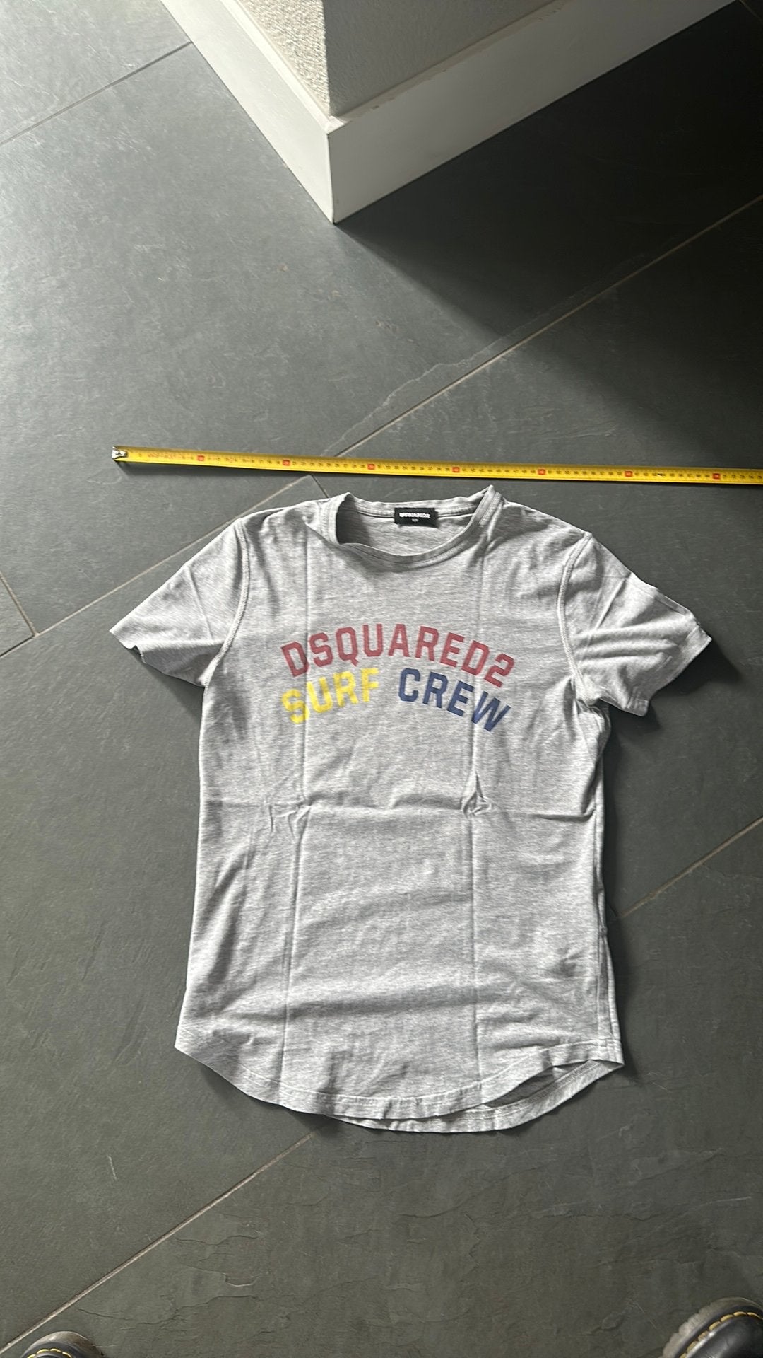 T shirt merk Dsquared2 kleur grijs maat 16, Ophalen of Verzenden, Zo goed als nieuw, Jongen, Shirt of Longsleeve