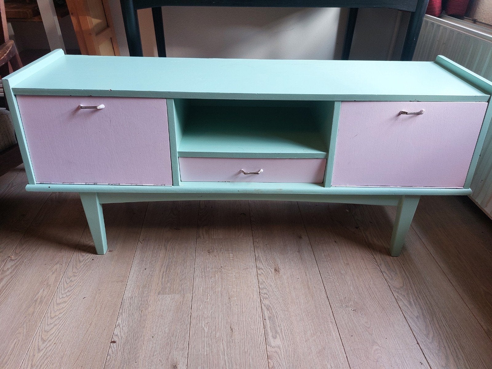 Mid-century dressoir/kaptafel/tv-kastje - Opknapper, Antiek en Kunst, Ophalen