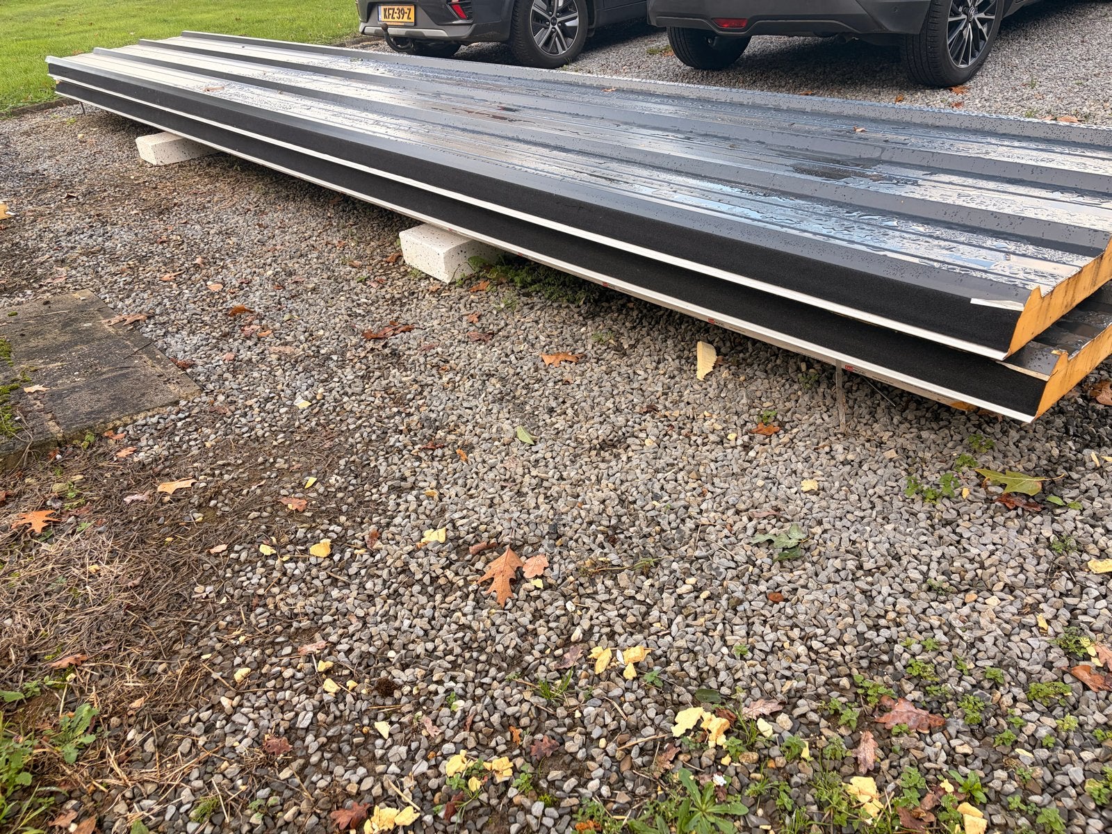 Nieuwe geïsoleerde sandwichpanelen - Antraciet-zwart, Ophalen, Nieuw, Overige materialen, 50 tot 100 mm