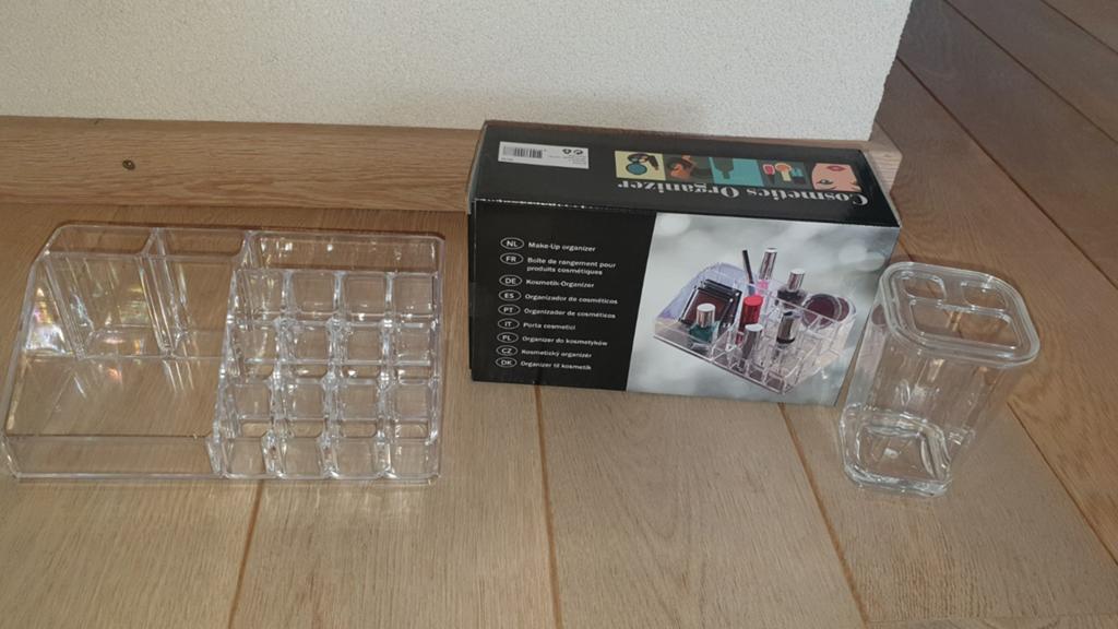 Make up organizer+borstelhouderNIEUW in verpakking €6,00, Ophalen of Verzenden, Nieuw, Gehele gezicht, Toebehoren