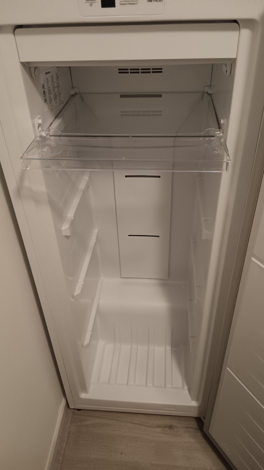 Hisense FV191N4AW2, 200 liter of meer, Ophalen, Met vriesvak, 160 cm of meer