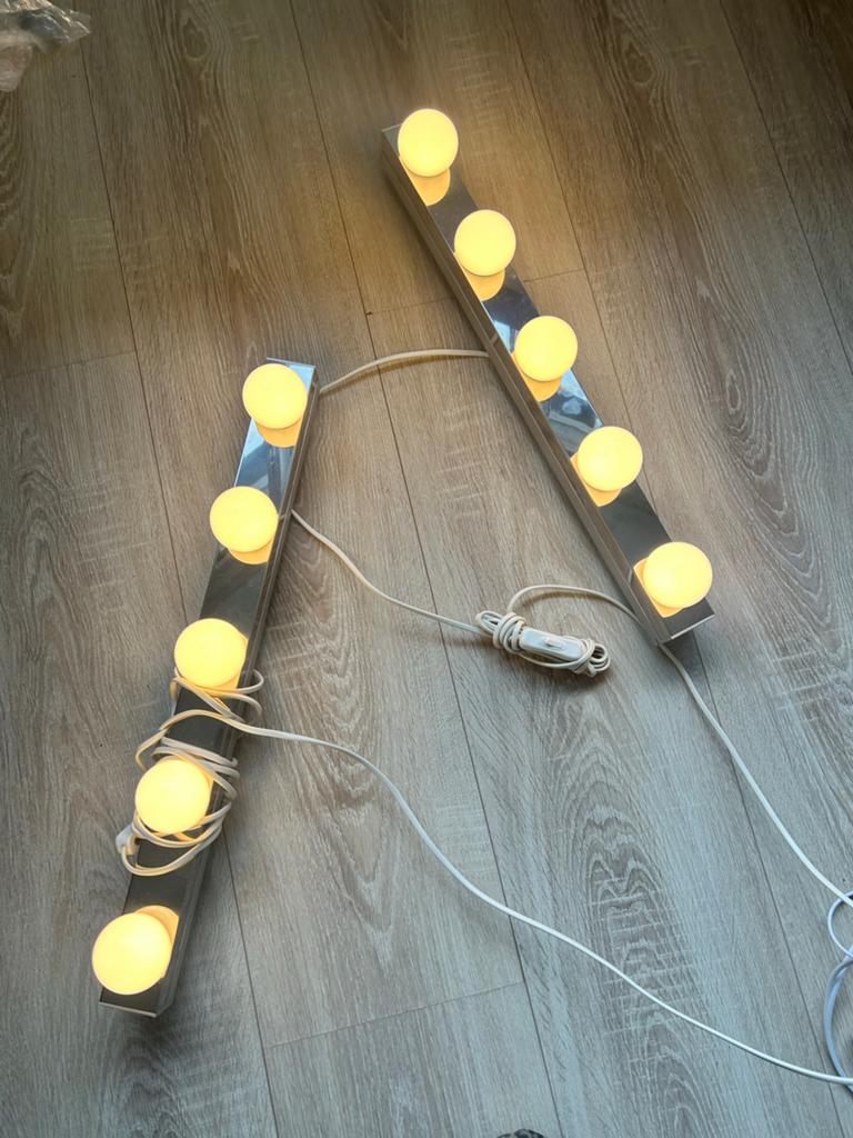 Hollywood lampen (2x 4 stuks) met spiegel en bevestiging, Ophalen, Gebruikt