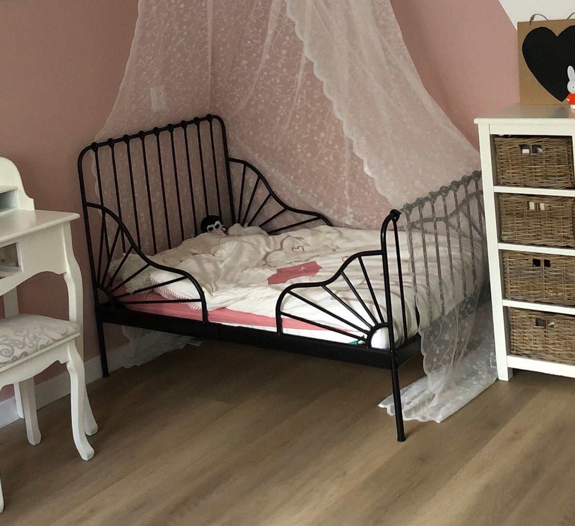 Ikea MINNEN meegroeibed zwart 80x200cm, Kinderen en Baby's, Kinderkamer | Bedden, Ophalen, Zo goed als nieuw, 180 cm of meer, 70 tot 85 cm