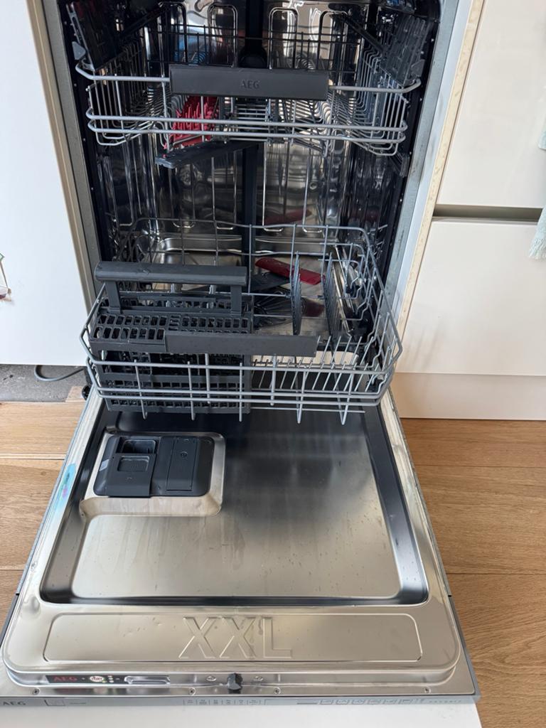 Inbouw vaatwasser AEG, Witgoed en Apparatuur, Vaatwasmachines, Gebruikt, Inbouw, Minder dan 85 cm, 45 tot 60 cm, 10 tot 14 liter