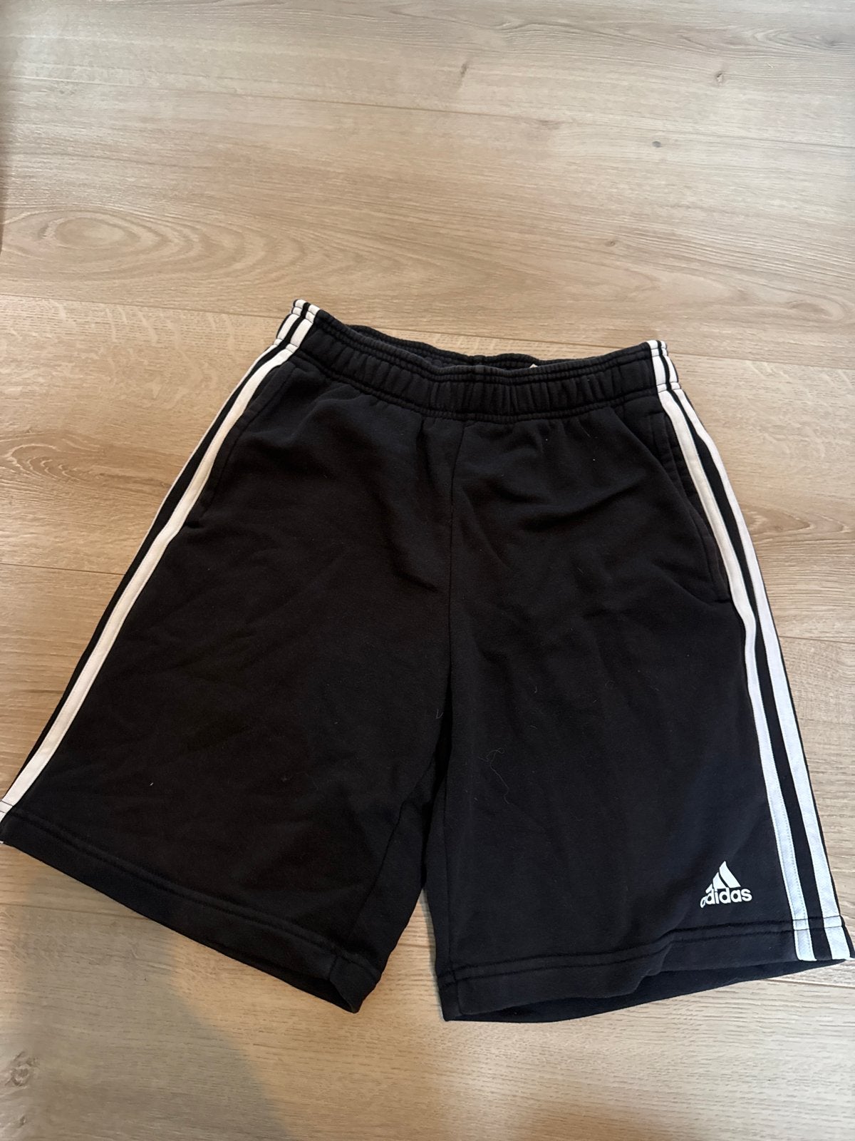 Adidas sportbroekje zwart - maat S, Ophalen of Verzenden, Gedragen, Zwart, Overige jeansmaten