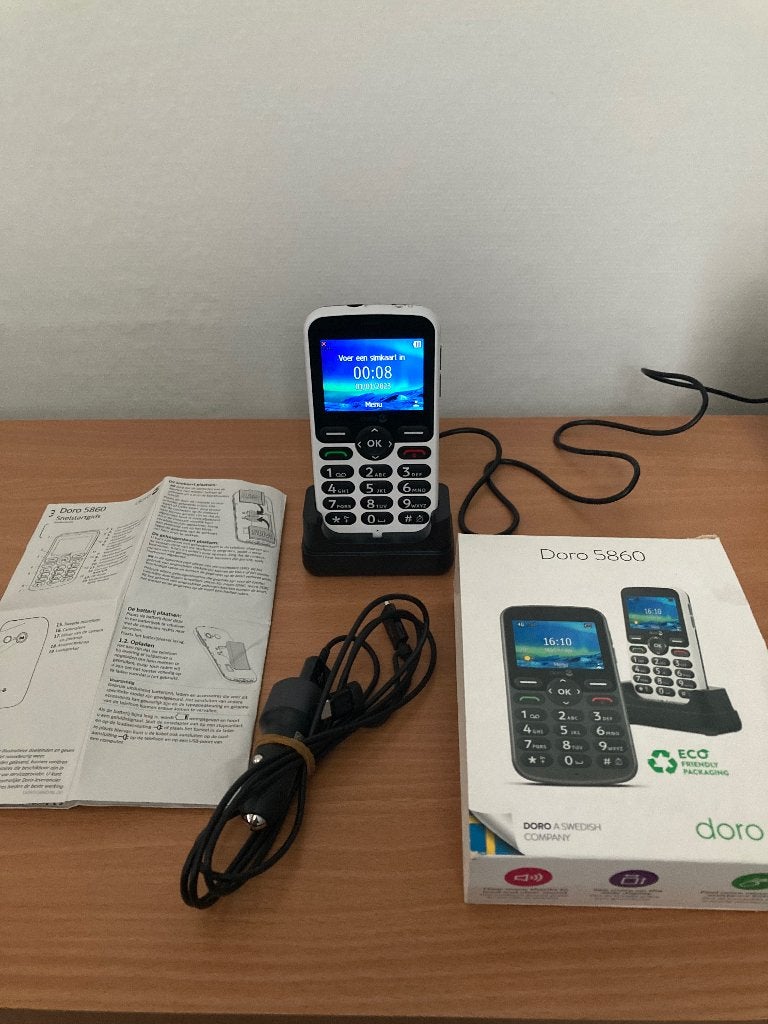 Senioren GSM Doro 5860, Ophalen, Zo goed als nieuw, Zonder abonnement, Zonder simlock