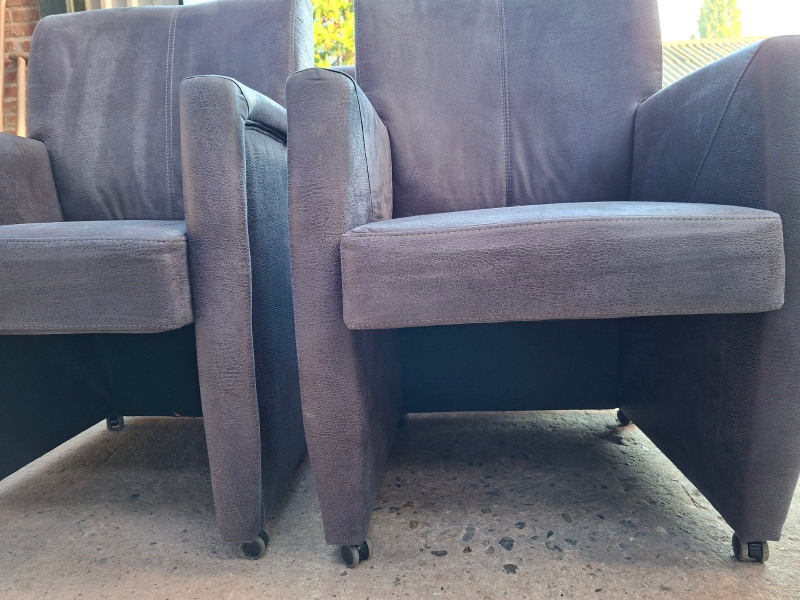 Set van 4 donkergrijze eetkamerstoelen met wieltjes, Ophalen, Gebruikt, Vier, Modern