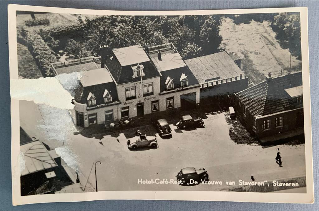 Hotel-Café-Rest. "De Vrouw van Staveren", Ophalen of Verzenden, 1920 tot 1940, Gelopen, Friesland