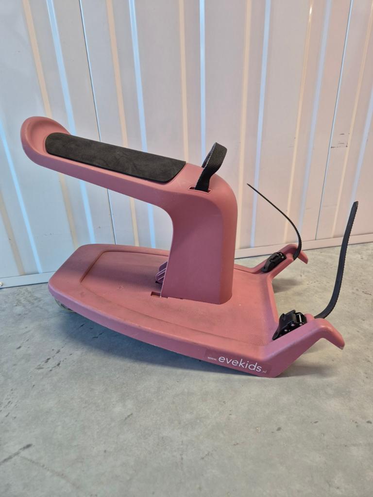 Evekids roze meerijd plankje., Ophalen of Verzenden, Gebruikt, Kunststof