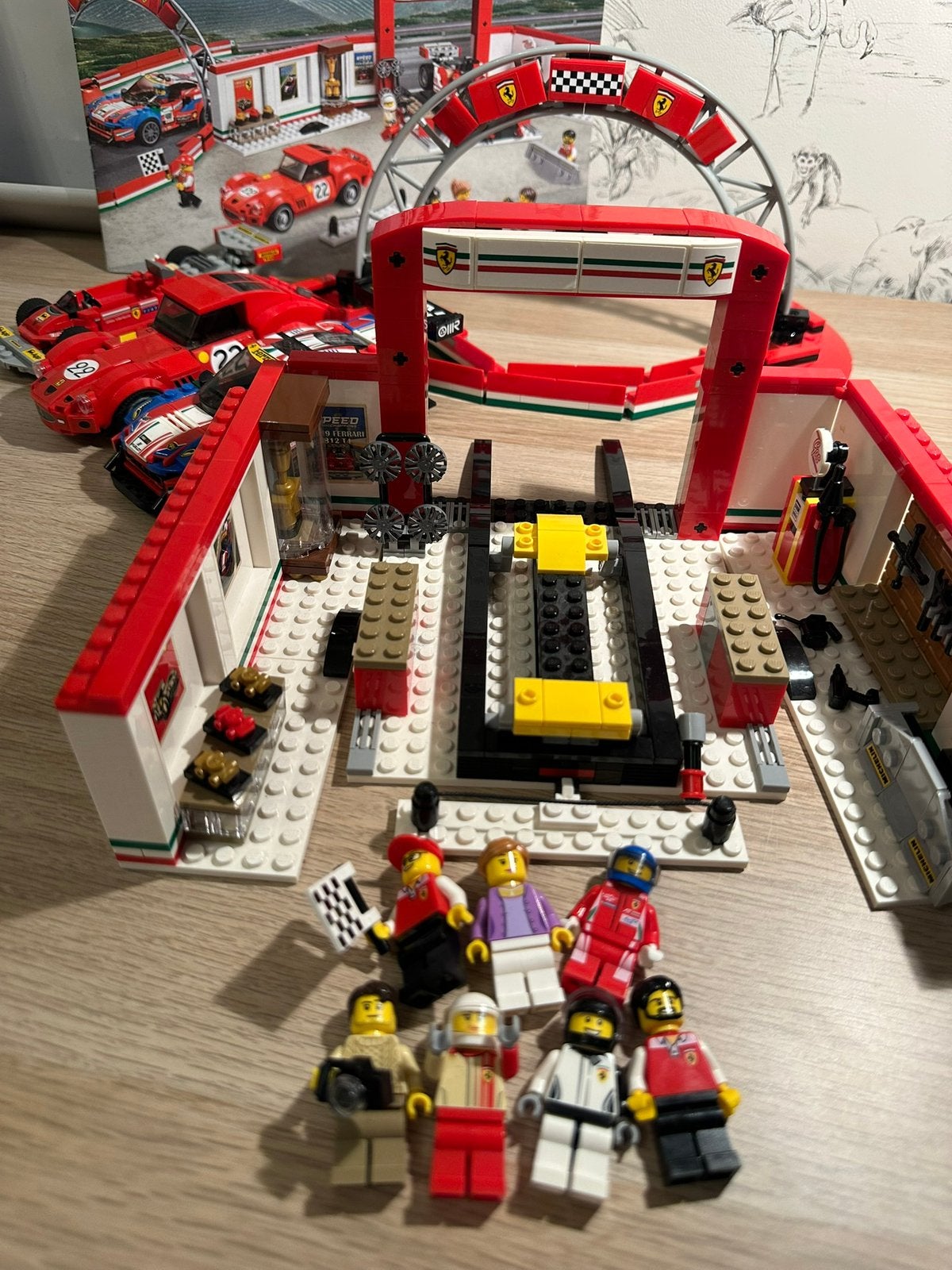 LEGO 75889 Ferrari Ultimate Garage, Kinderen en Baby's, Lego, Ophalen of Verzenden, Zo goed als nieuw, Inclusief instructies