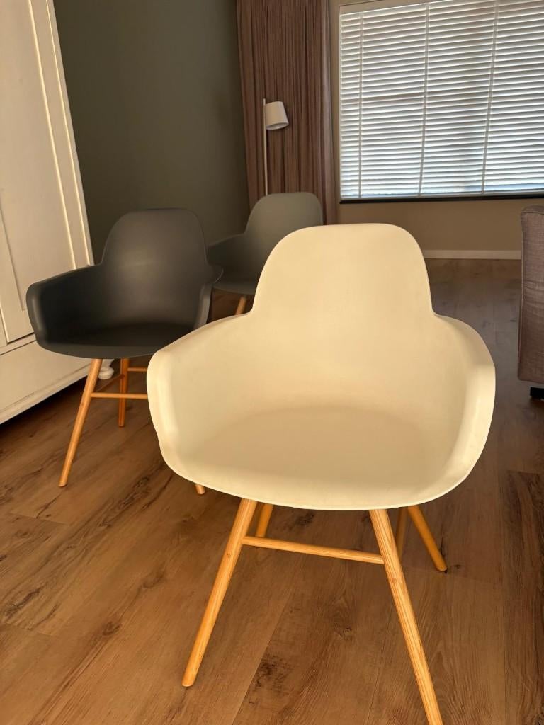 Eetkamerstoelen Zuiver (Albert Kuip), Ophalen, Kunststof, Overige kleuren, Zo goed als nieuw