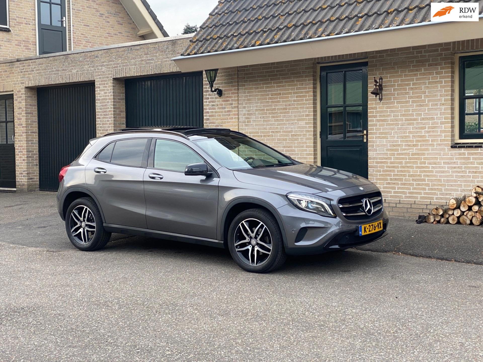Mercedes-Benz GLA-klasse A200 AMG AUT|Night Edition |PANO|NA, Dealer onderhouden, Gebruikt, Euro 6, 715 kg