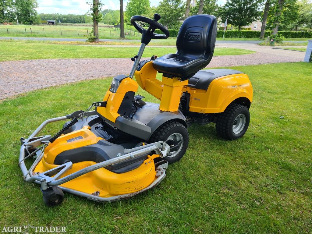 Stiga park 740 PWX frontmaaier 2 cilinder Vanquard 4X4., Ophalen, Gebruikt, -, Niet opgegeven