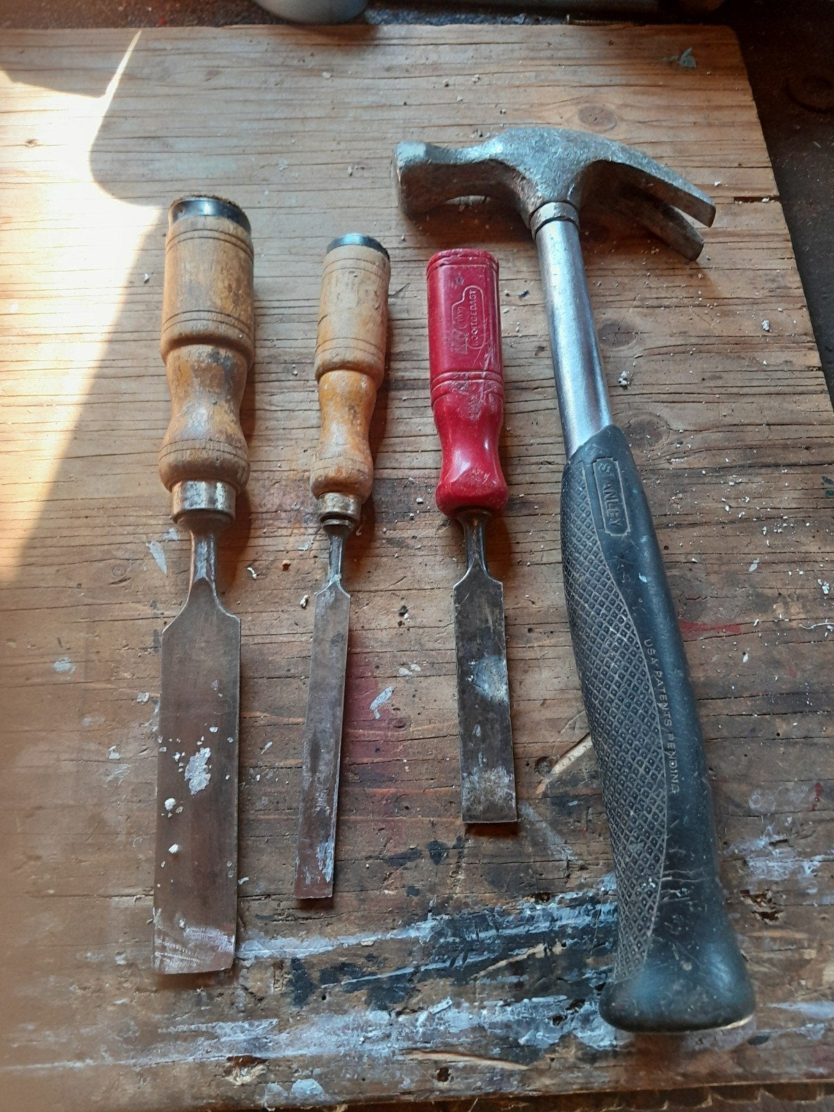 nooitgedagt houtbeitels  en stanley hamer, Doe-het-zelf en Verbouw, Gereedschap | Handgereedschap, Ophalen
