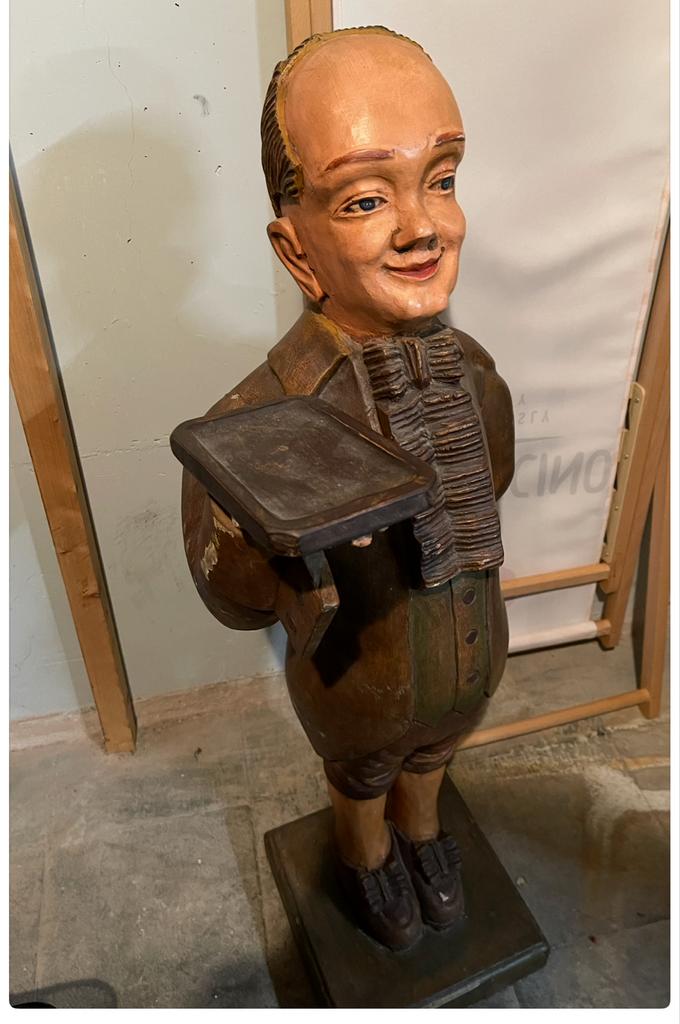 Houten Oberbeeld met Dienblad, Antiek en Kunst, Kunst | Beelden en Houtsnijwerken, Beeld, Hout, Man, 50 - 100 cm, Europa, Klassiek