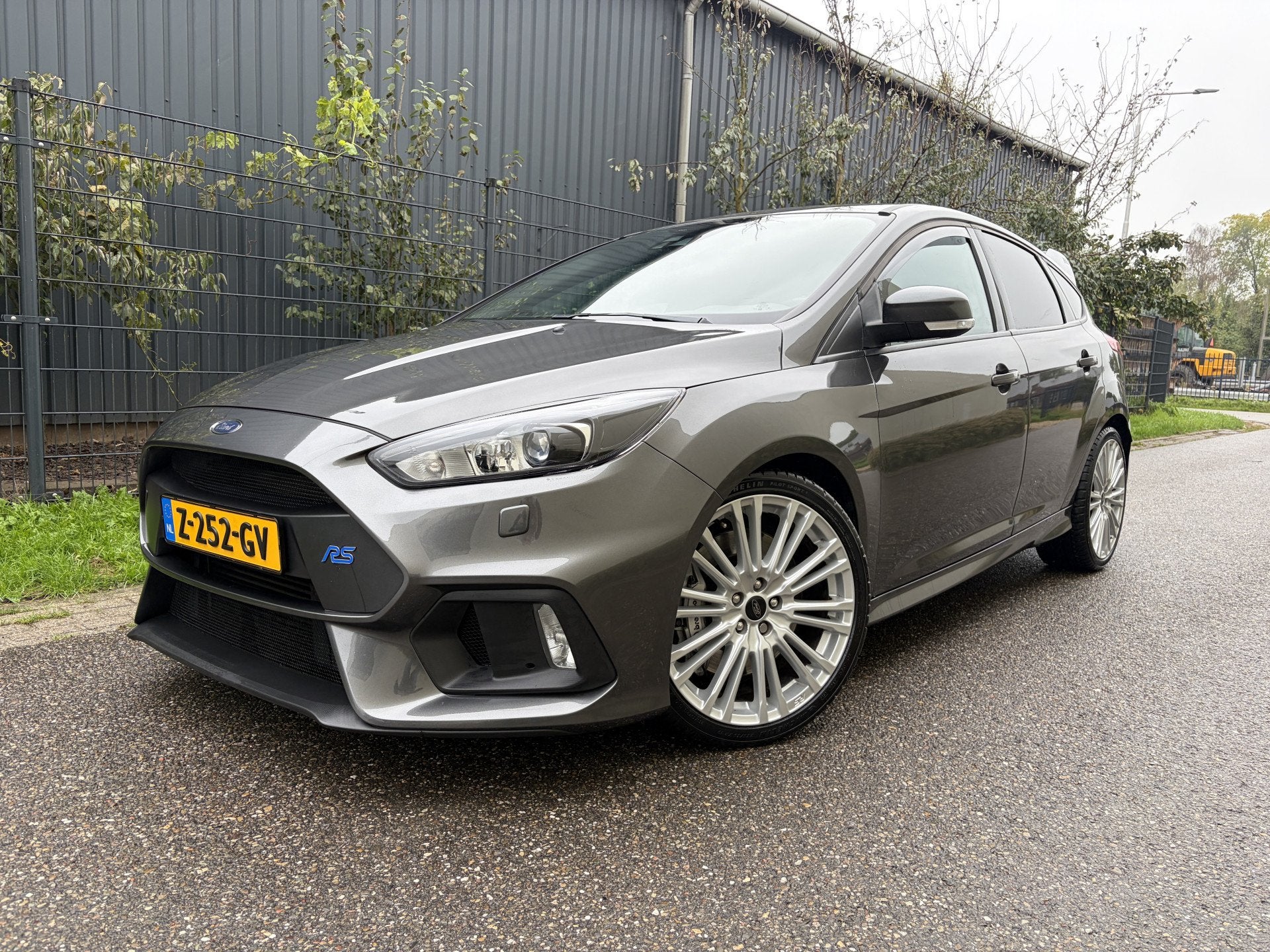 Ford Focus 2.3 RS / RECARO / NAVI / CRUISE / CAMERA / AIRCO, Auto's, Gebruikt, Euro 6, 4 cilinders, 2300 cc