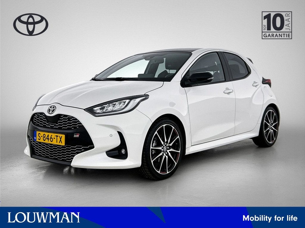 Toyota Yaris 1.5 Hybrid GR Sport Premium Pack | BTW Voertuig, Auto's, 12 maanden, Gebruikt, Bedrijf, Hybride Elektrisch/Benzine