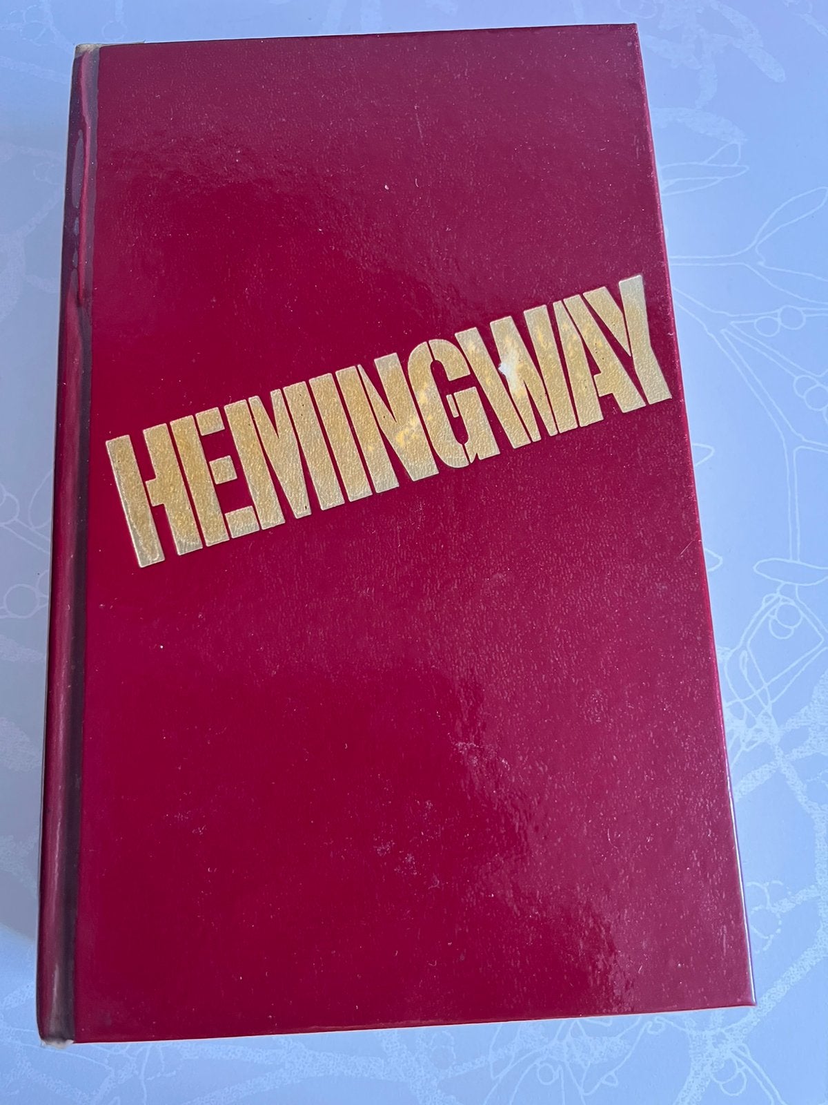 Hemingway 5 titels in 1, Ophalen of Verzenden, Gelezen