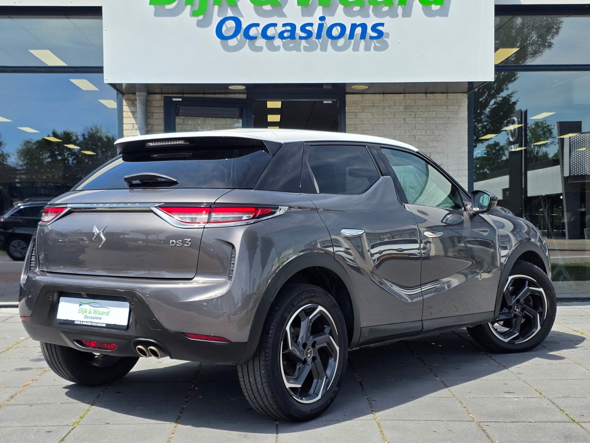 DS 3 Crossback 1.2 PureTech155 Grand Chic OPERA – Nieuwe R, Euro 6, 1199 cc, Leder, 3 cilinders