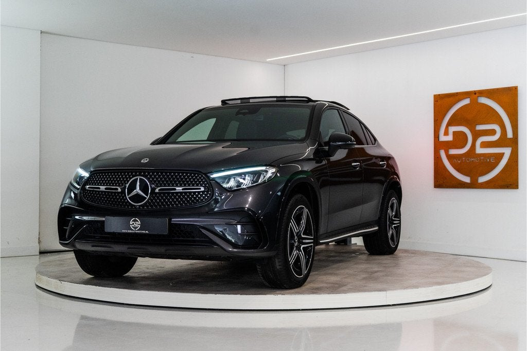 Mercedes-Benz GLC Coupé 300e 4MATIC AMG 320PK | Pano | Burm, Auto's, Mercedes-Benz, Automaat, 12 maanden, Gebruikt, 320 pk