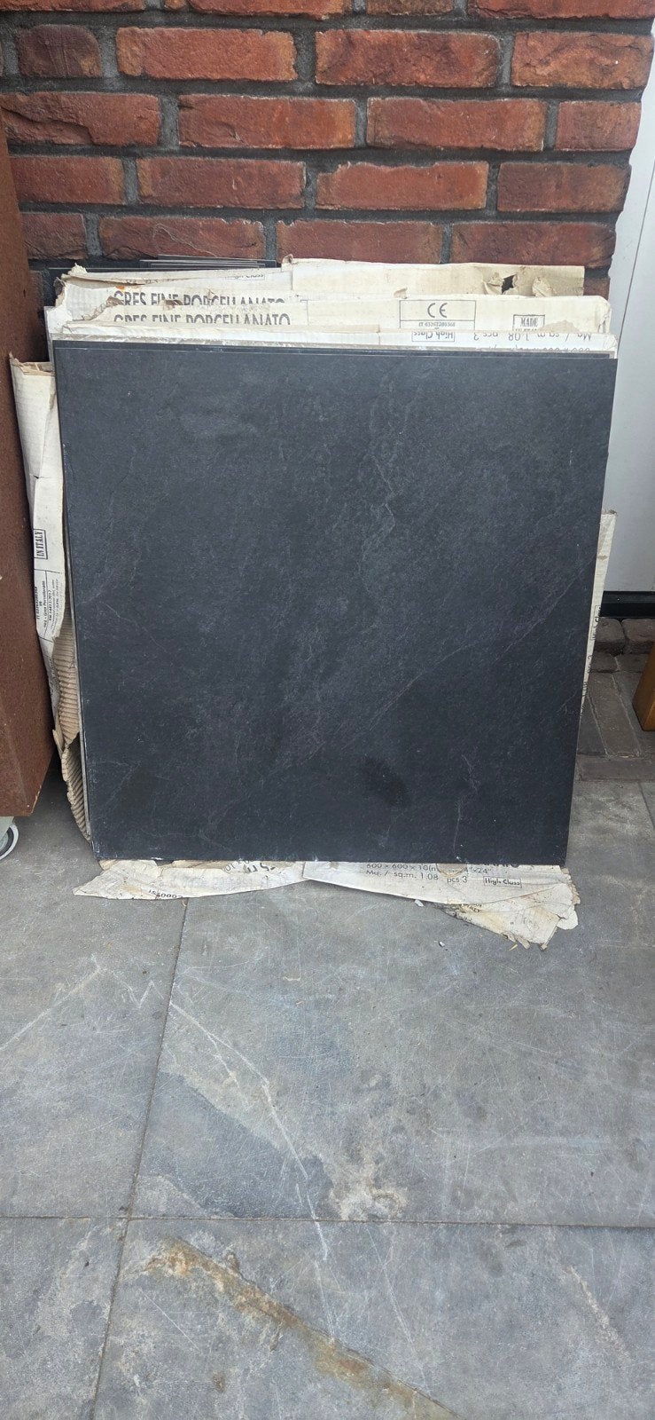 gratis,zwarte nieuwe vloertegels,60x60,ongeveer 7 vierkante, Doe-het-zelf en Verbouw, Ophalen, 60 cm of meer, Nieuw, 5 tot 10 m²