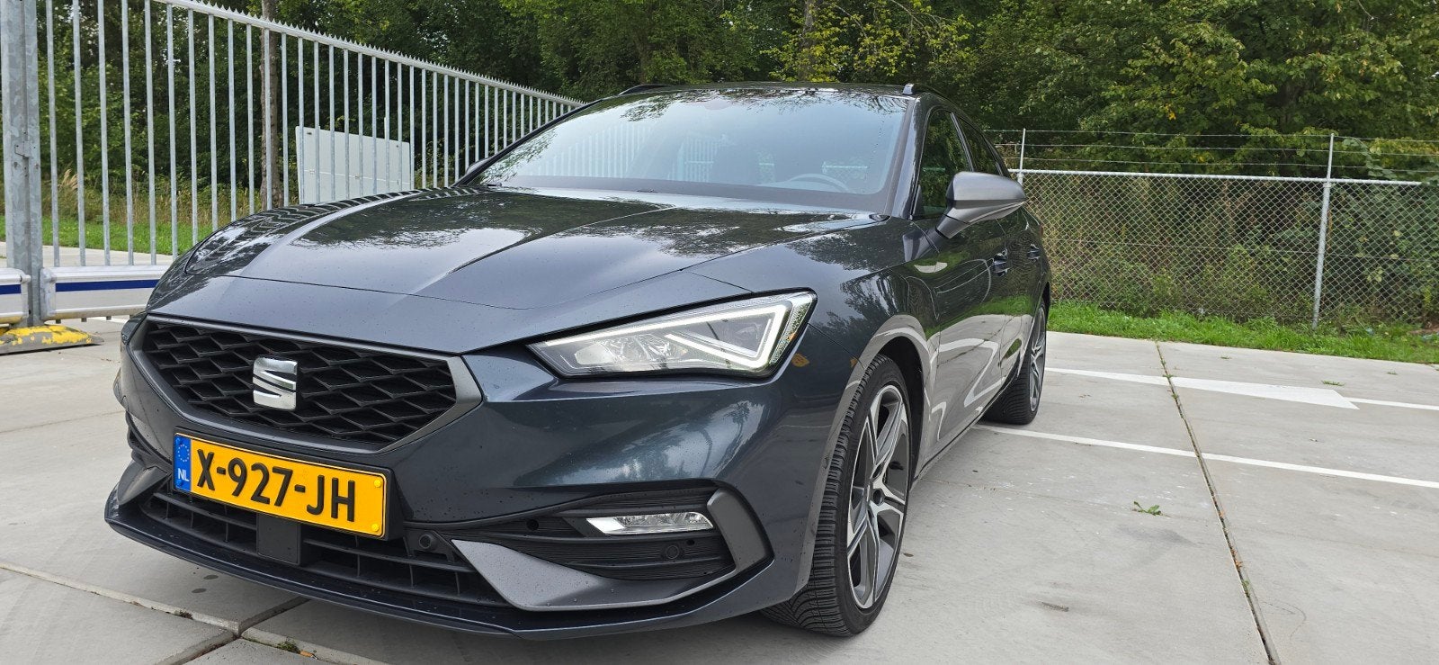 Seat Leon 2.0 TDI 150pk Dsg-7 2021 Grijs, Auto's, Seat, 150 pk, Leon, Leder en Stof, Stationwagon