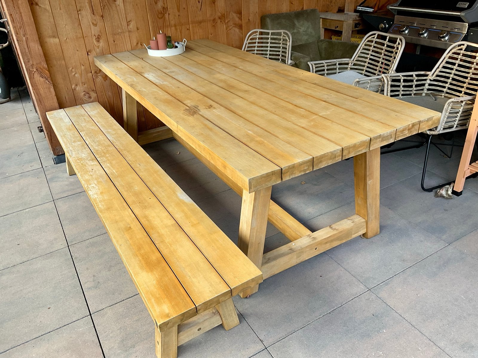 Houten tuintafel met bank (Lugo) van Karwei, Tuin en Terras, Ophalen, Gebruikt, Rechthoekig, Hout