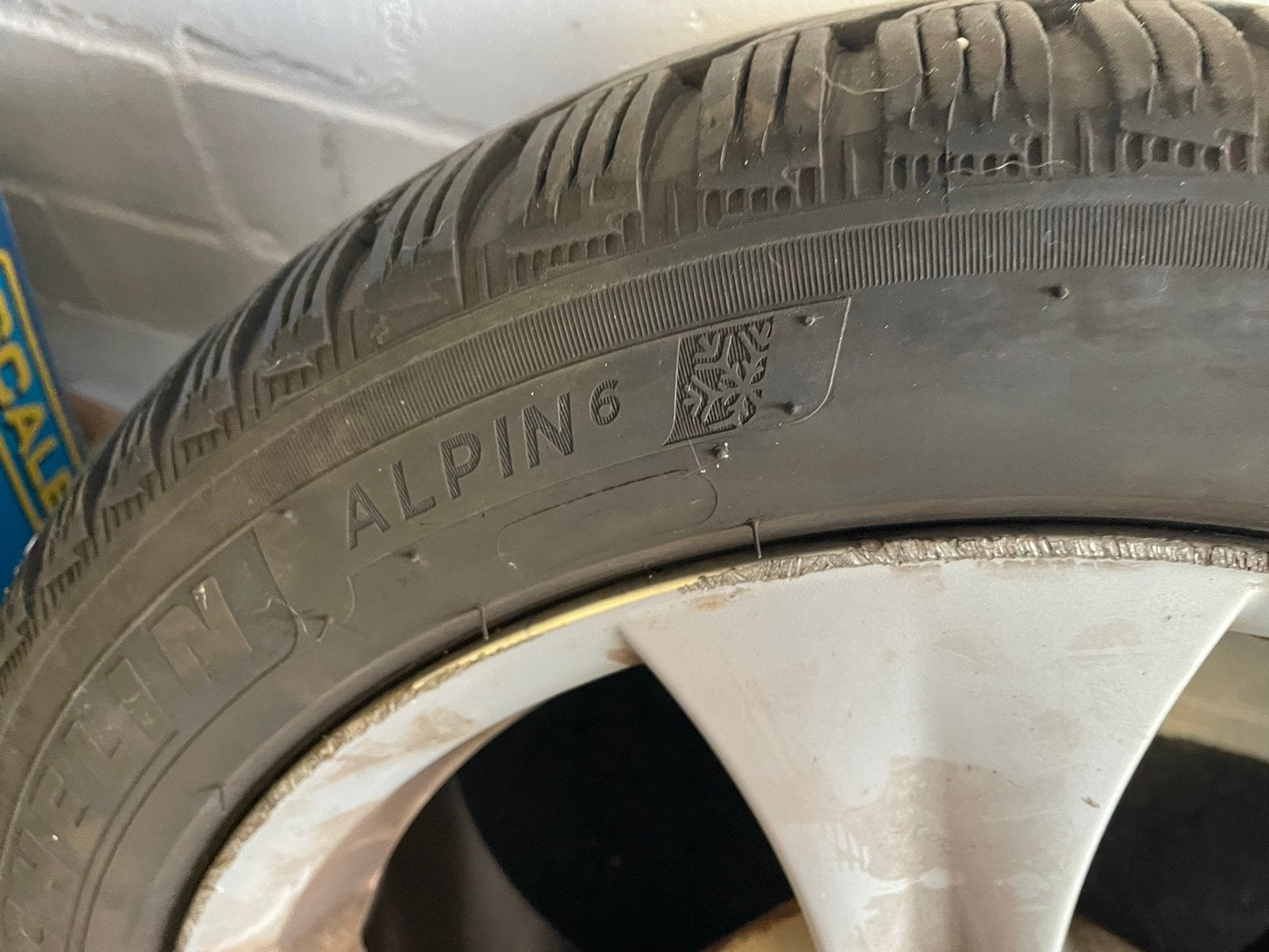 4x Velgen 17 inch met 2 Michelin Alpin banden 205/50R17, Auto-onderdelen, Banden en Velgen, Ophalen, Gebruikt, Banden en Velgen