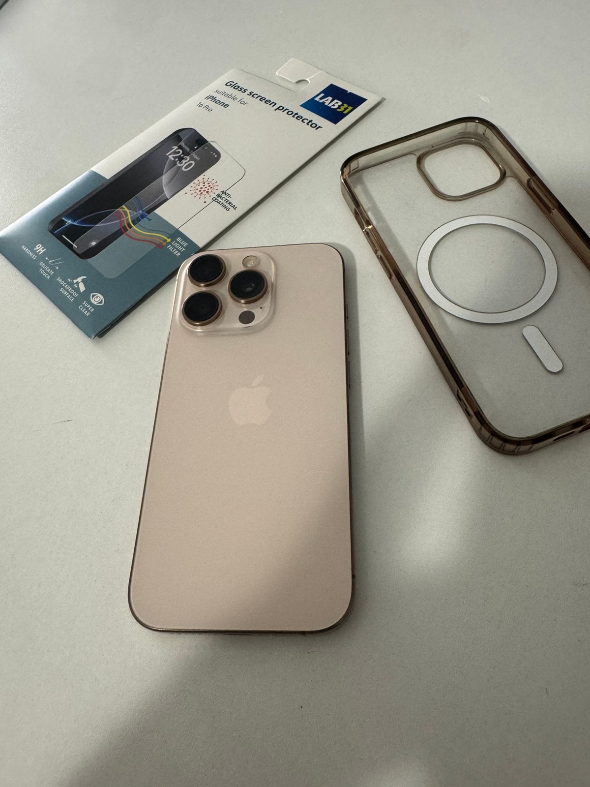 IPHONE 16 PRO VAN 128 GB 100% KRAS VRIJ, 128 GB, IPhone 16, Ophalen of Verzenden, Zo goed als nieuw