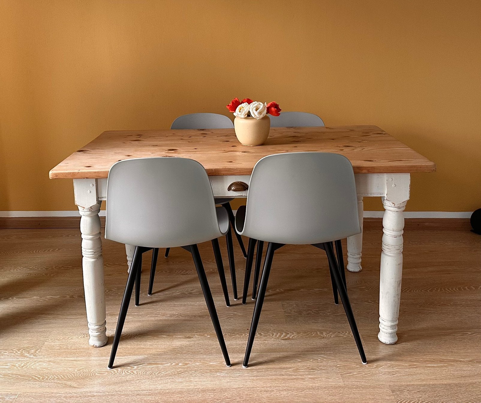 Gratis Eettafel + 4 stoelen, Huis en Inrichting, Ophalen, Gebruikt, 50 tot 100 cm, 100 tot 150 cm