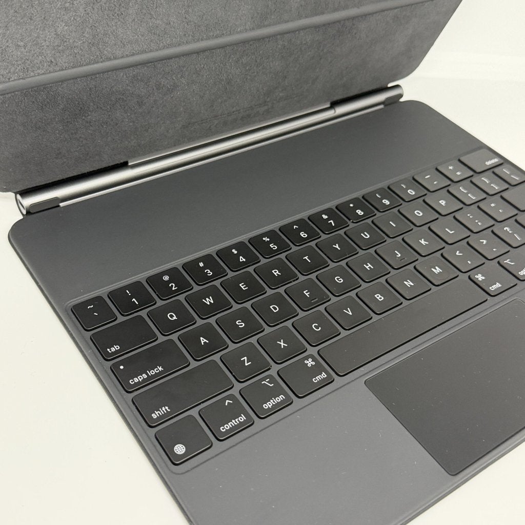 Apple Magic Keyboard 12,9 inch voor Ipad Pro en Air, Apple, Zo goed als nieuw, Support@apple.com, Apple Park Way, Cupertino, California