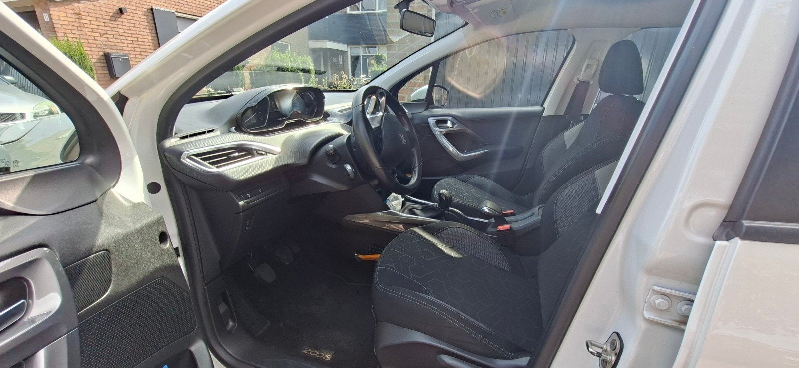 Foto 9 van Peugeot 2008 (parelmoer wit)