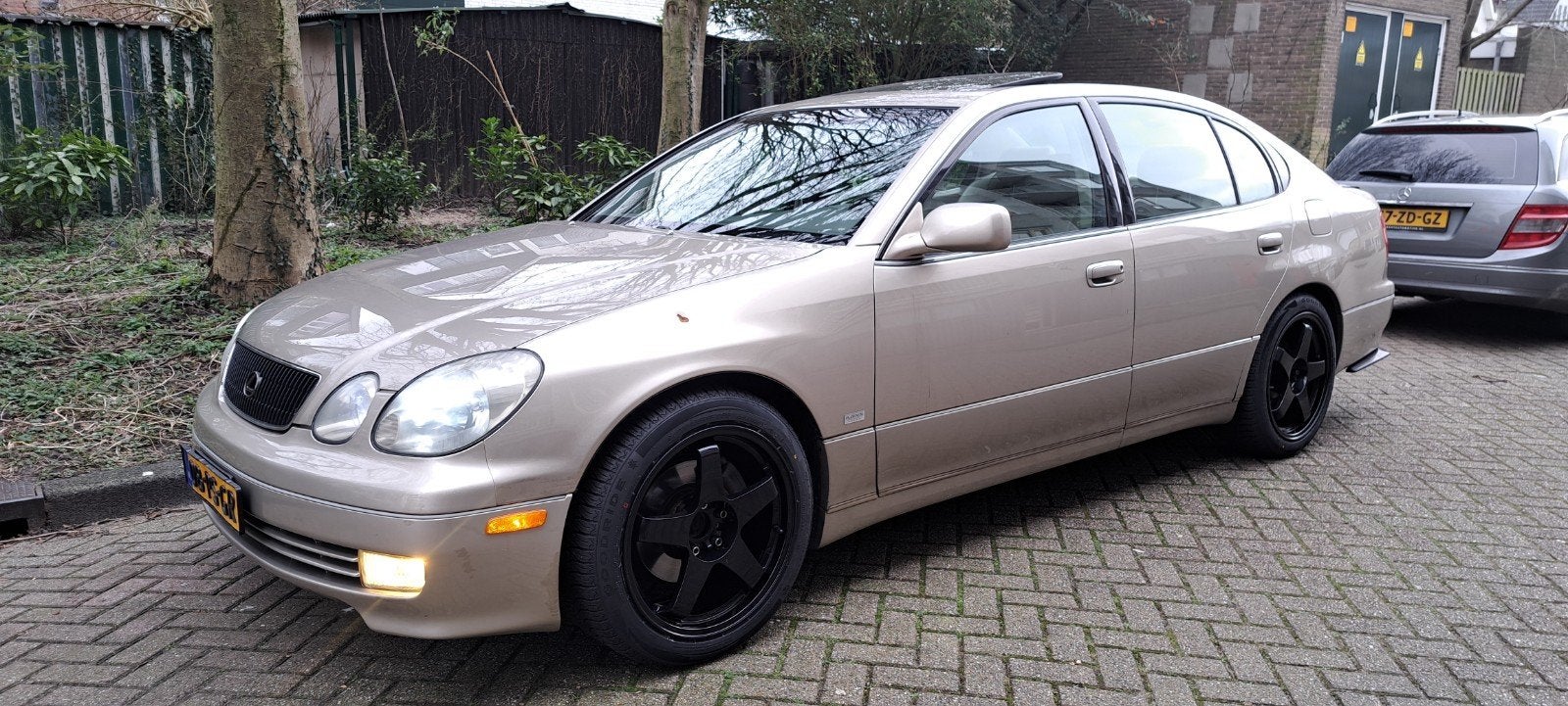 Lexus 2000 Beige, 1730 kg, Achterwielaandrijving, Beige, Leder