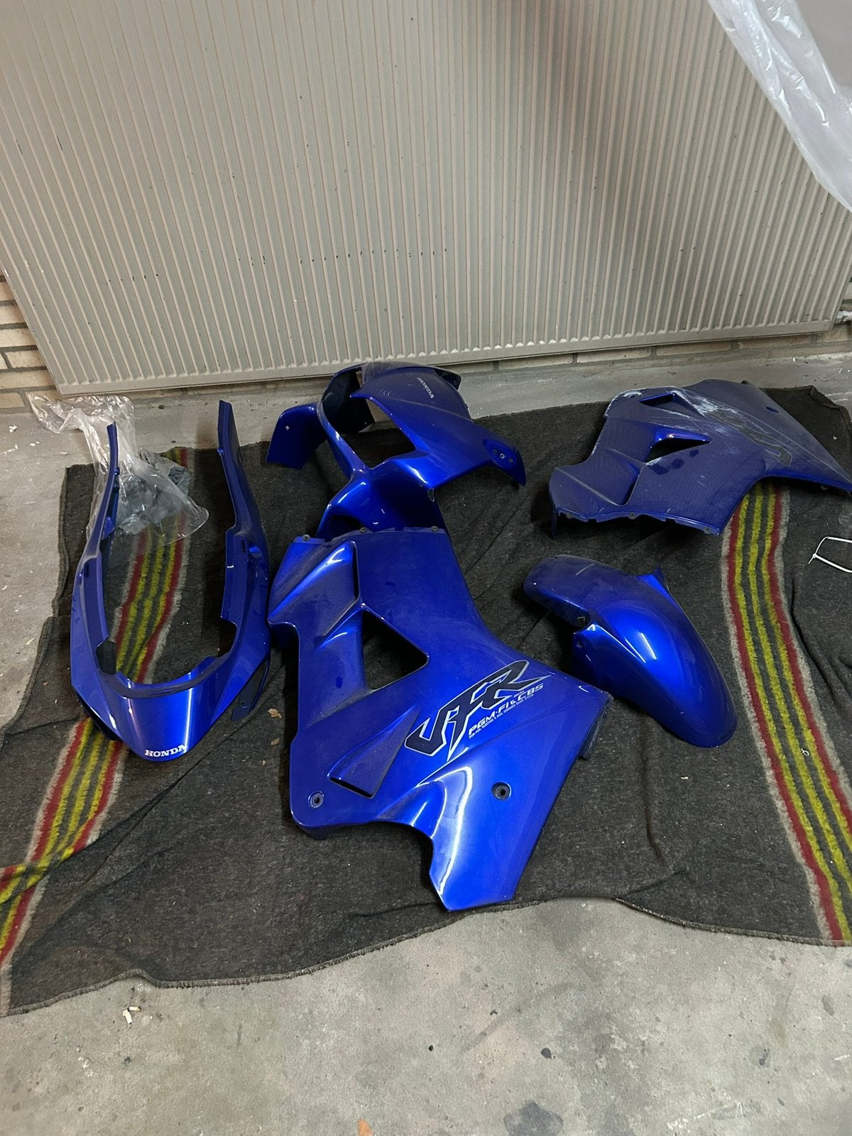 Diverse kuipdelen honda vfr 800 fi 2002, Ophalen