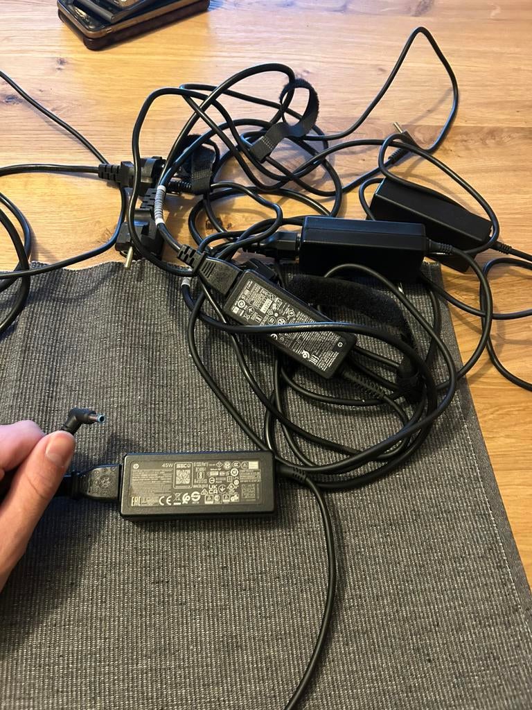Partij HP adapter/ opladers 45Watt 4 stuks, Ophalen of Verzenden, Zo goed als nieuw