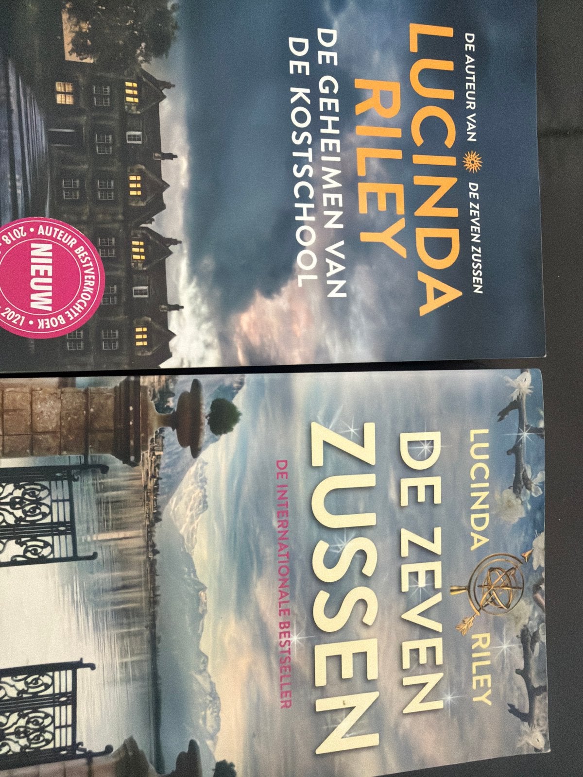 Lucinda Riley Boeken: De Zeven Zussen & De Geheimen van de K, Ophalen of Verzenden, Zo goed als nieuw, Nederland