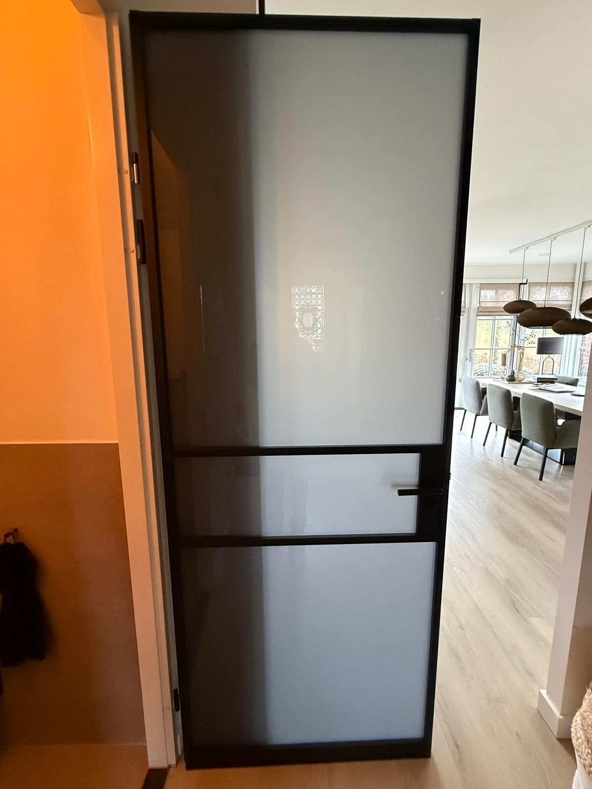 GewoonGers stalenbinnendeur zwrtmatglas 231,5x88 opdekrechts, Ophalen, Zonder vriesvak, 200 liter of meer, 160 cm of meer