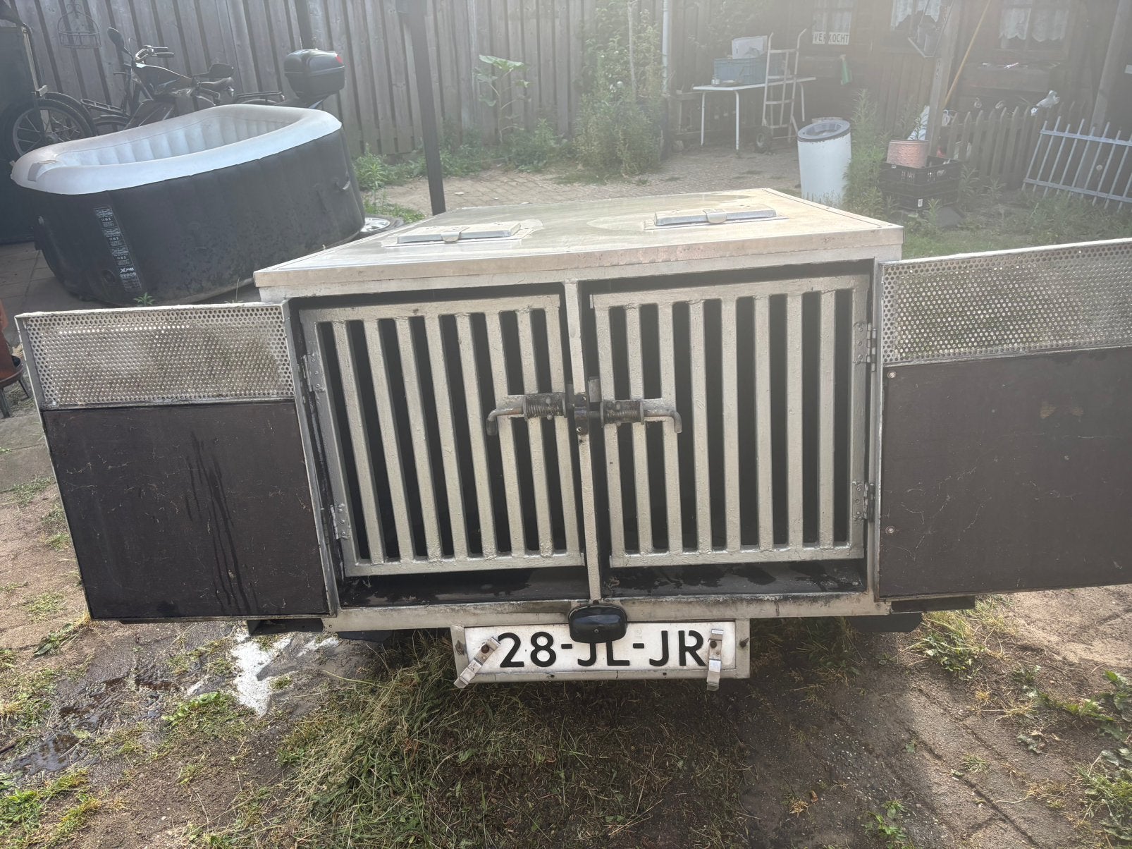 Honden aanhangwagen, Ophalen, Gebruikt